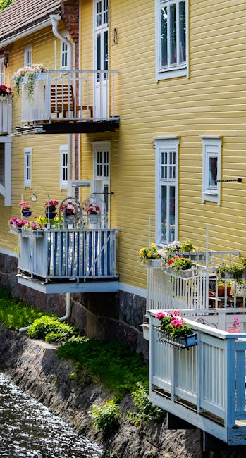 Balkono ir terasos sprendimai: terasos medžiagų palyginimas ir ilgaamžiškumo patarimai su mediniais lentomis.