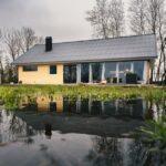 Kanalizacijos ir lietaus vandens tvarkymas: efektyvumo sprendimai sklypui ir namams – lietaus nuvedimo sistema prie namo