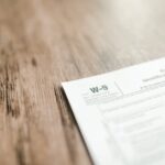 Tręšimo sezonas: sodinukų laistymas ir trąšų barstymas, kad augalai greitai augtų nuo pirmųjų savaičių