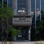 Sodo lysvės su žemėmis ir augalais, iliustruojant Trėšimo kalendorius ištisus metus pavasarį, vasarą ir rudenį